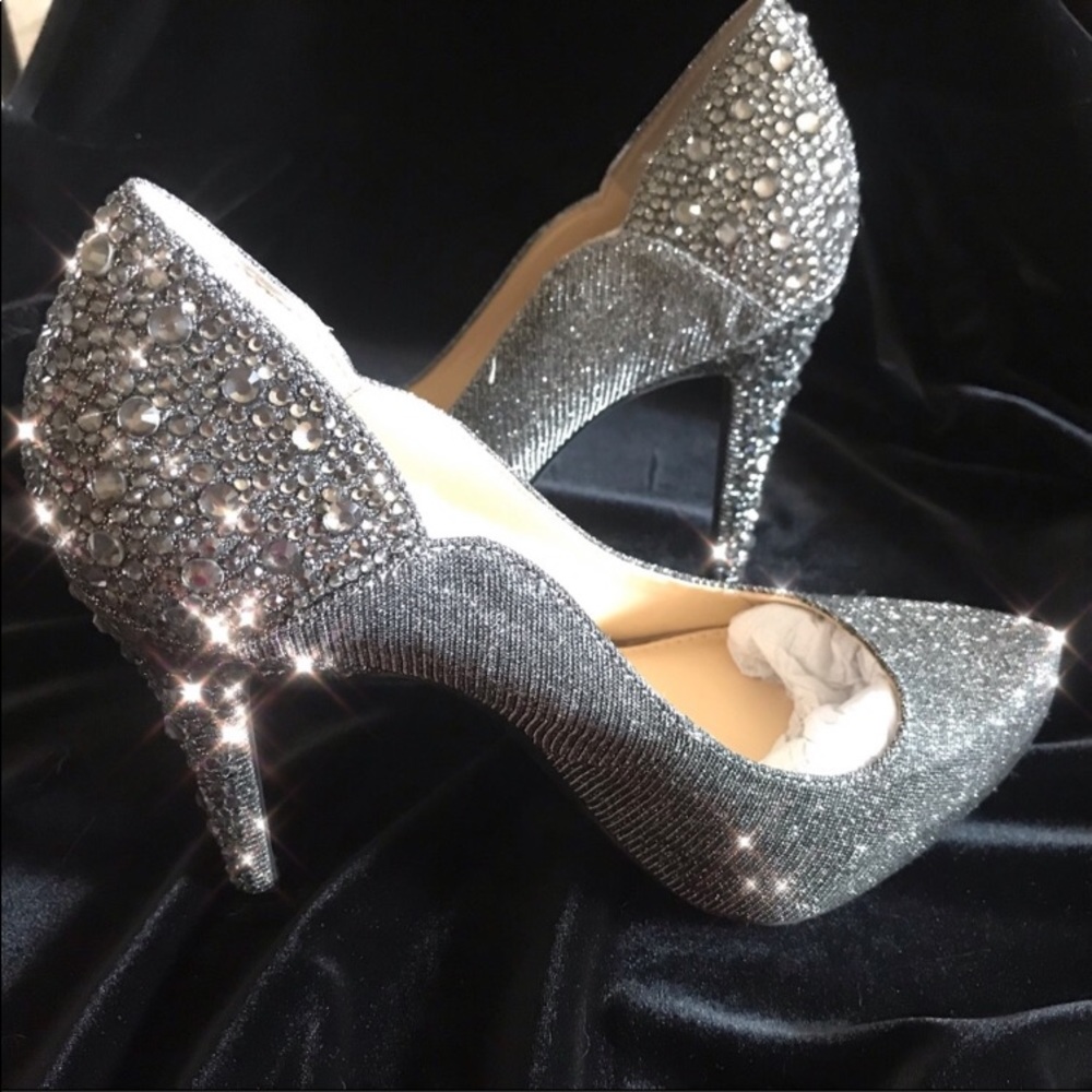Jessica Simpson🤍 PEHYTON Pumps🤍 in Silver